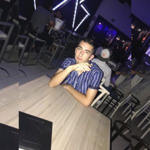 Meet your Posher, Alejandro